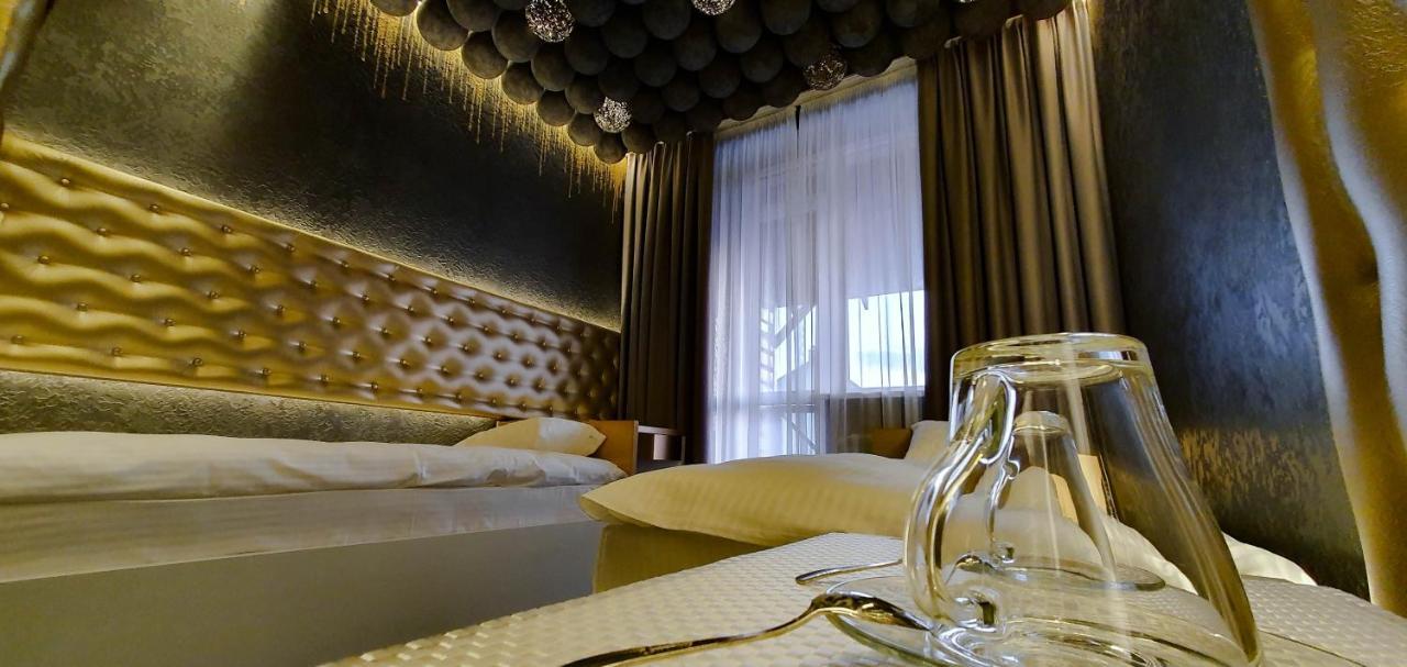 Pidkova Hotel Rivne Bagian luar foto