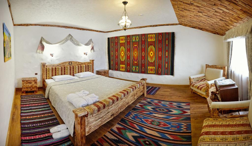 Pidkova Hotel Rivne Ruang foto
