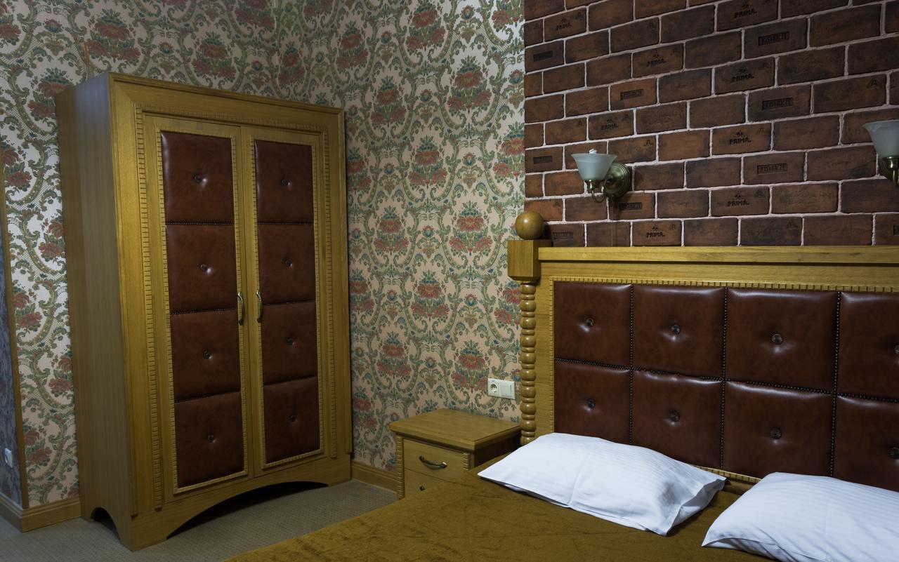Pidkova Hotel Rivne Bagian luar foto