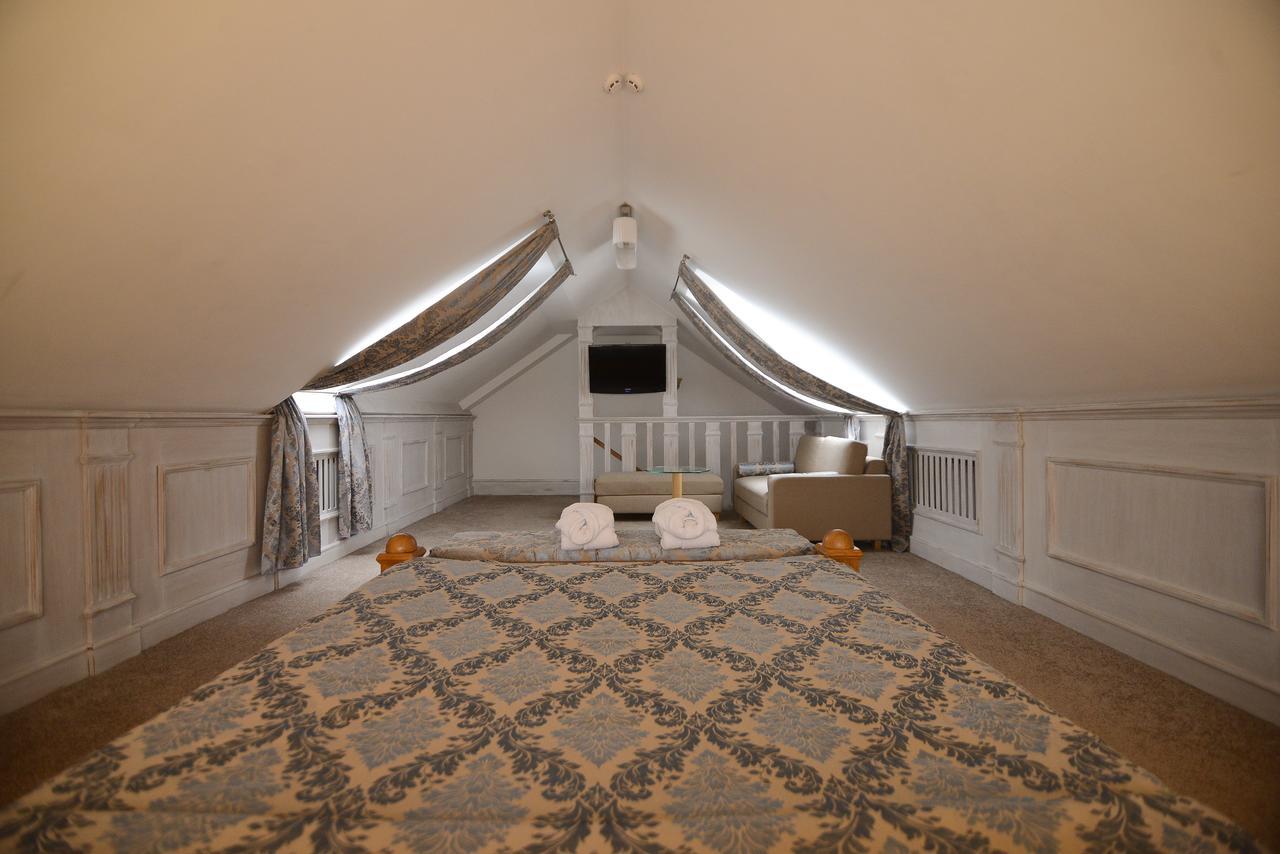 Pidkova Hotel Rivne Bagian luar foto